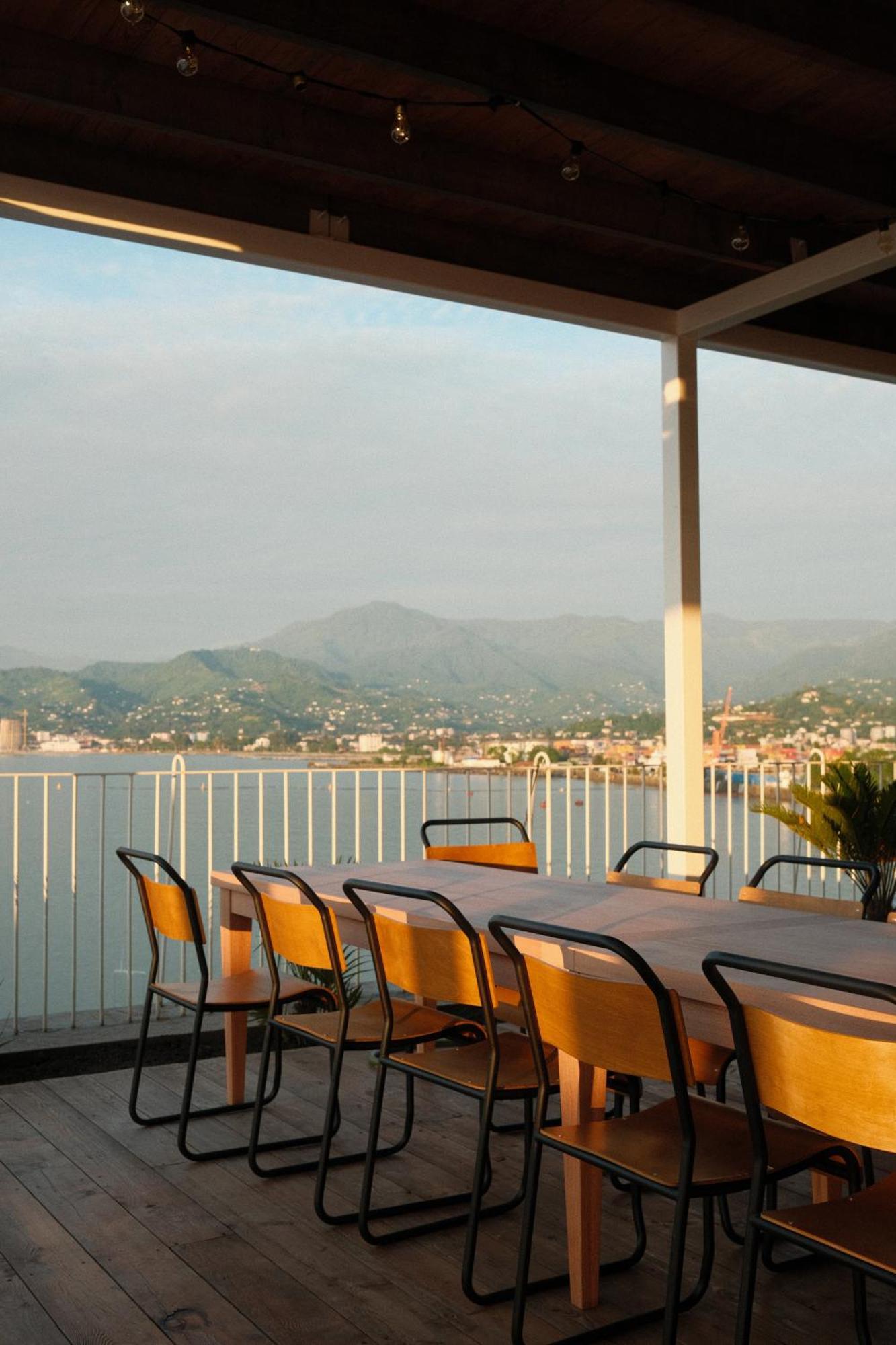 Rooms Hotel Batumi Exterior foto